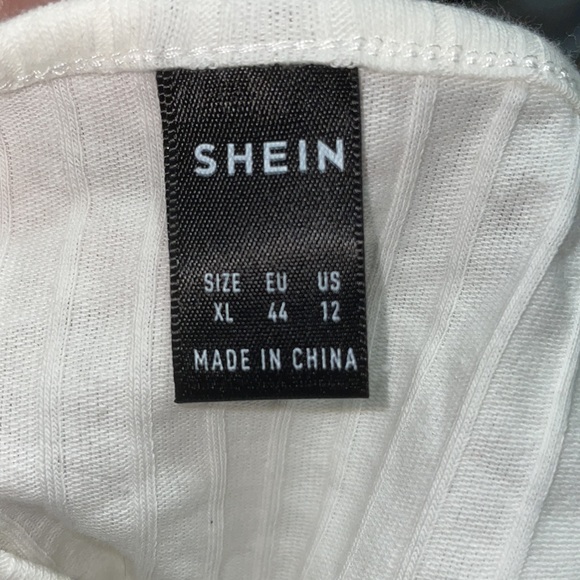 White XL long sleeve Shein crop-top - Picture 4 of 4
